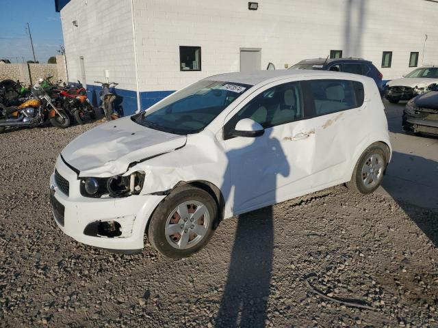 1G1JB6SH2F4178216 - 2015 CHEVROLET SONIC LS 白色 照片 1