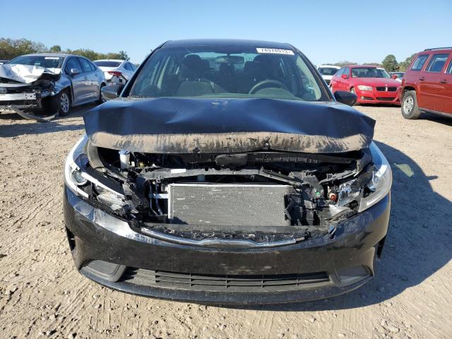 3KPFK4A75HE087100 - 2017 KIA FORTE LX BLACK photo 5