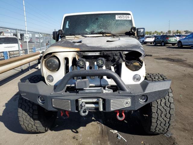 1C4HJWFG0GL231223 - 2016 JEEP WRANGLER RUBICON WHITE photo 5