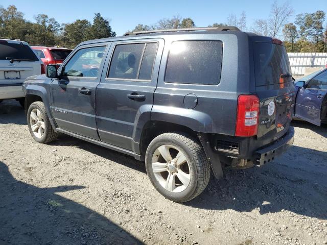 1C4NJRFB2FD184083 - 2015 JEEP PATRIOT LATITUDE BLUE photo 2