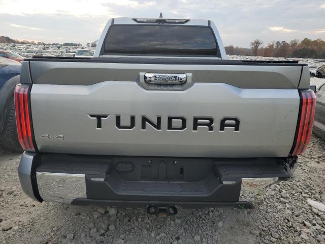 5TFMA5DB7NX004469 - 2022 TOYOTA TUNDRA CREWMAX PLATINUM Silber Foto 6