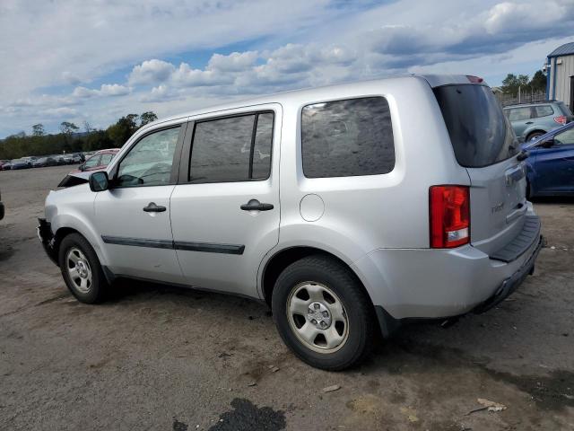 5FNYF4H21BB068438 - 2011 HONDA PILOT LX SILVER photo 2