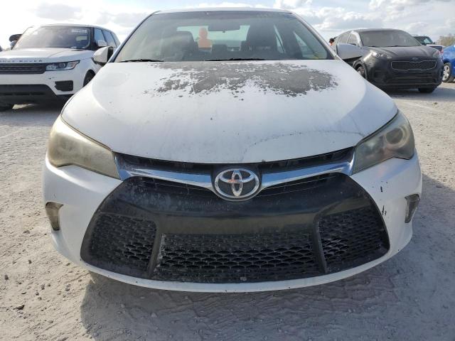 4T1BF1FKXGU556997 - 2016 TOYOTA CAMRY LE WHITE photo 5