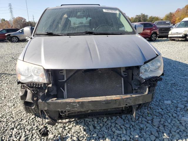 2C4RC1BG7ER212101 - 2014 CHRYSLER TOWN & COU TOURING SILVER photo 5