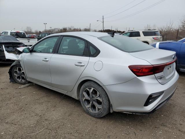 3KPF24AD1KE106769 - 2019 KIA FORTE FE SILVER photo 2