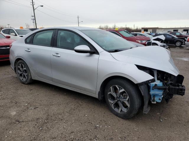 3KPF24AD1KE106769 - 2019 KIA FORTE FE SILVER photo 4