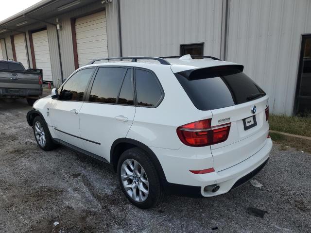 5UXZW0C52BL368712 - 2011 BMW X5 XDRIVE35D WHITE photo 2