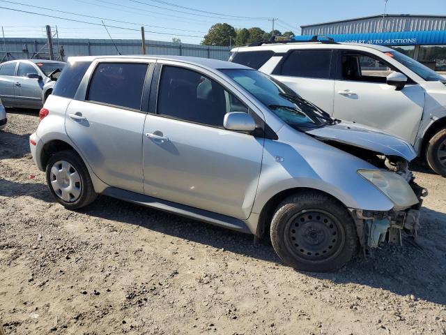 JTKKT624750124513 - 2005 TOYOTA SCION XA SILVER photo 4