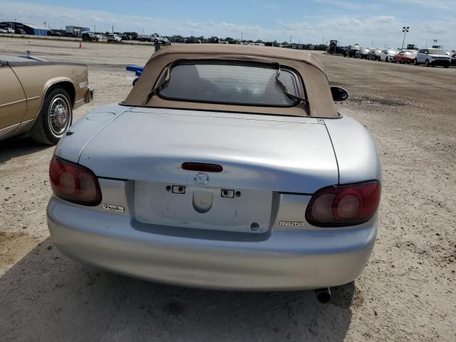 JM1NB353520227482 - 2002 MAZDA MX-5 MIATA BASE SILVER photo 6
