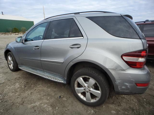 4JGBB8GB8BA656707 - 2011 MERCEDES-BENZ ML 350 4MATIC SILVER photo 2