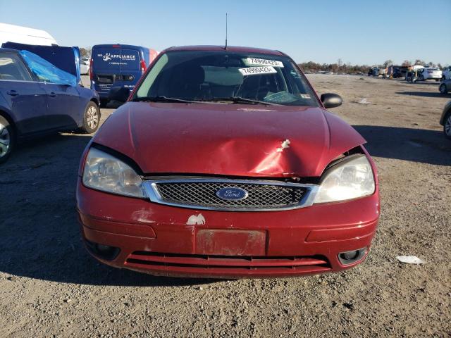 3FAFP37N05R138322 - 2005 FORD FOCUS ZX5 RED photo 5