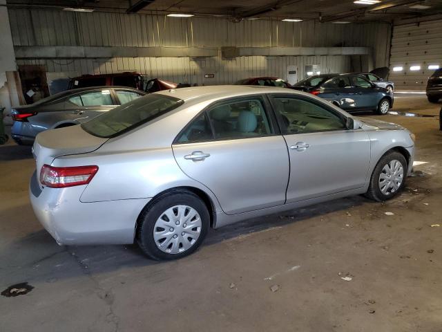 4T1BK3EK9AU100554 - 2010 TOYOTA CAMRY SE SILVER photo 3