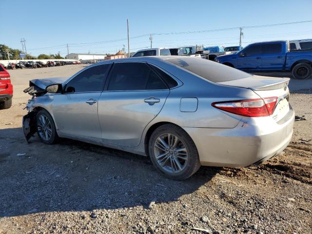 4T1BF1FK7FU068119 - 2015 TOYOTA CAMRY LE SILVER photo 2