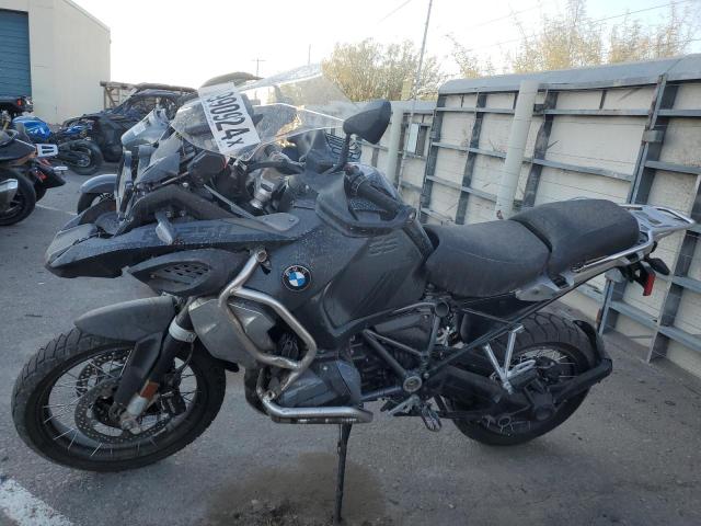WB10M1301R6J56772 - 2024 BMW R 1250 GS ADVENTURE BLACK photo 3