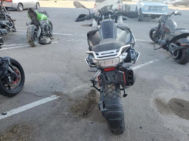 WB10M1301R6J56772 - 2024 BMW R 1250 GS ADVENTURE BLACK photo 4