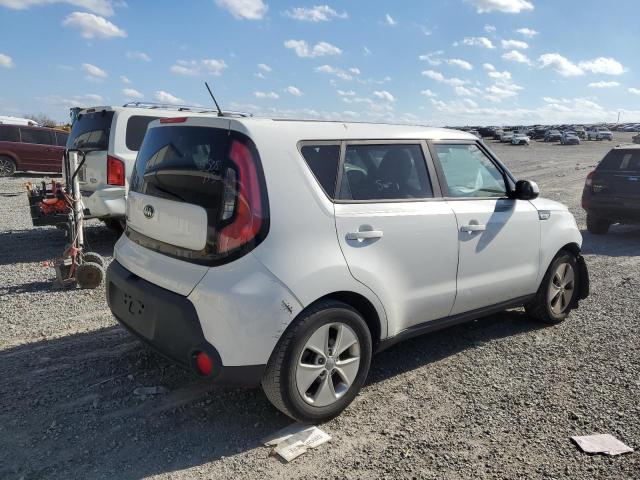 KNDJN2A22G7285304 - 2016 KIA SOUL WHITE photo 3