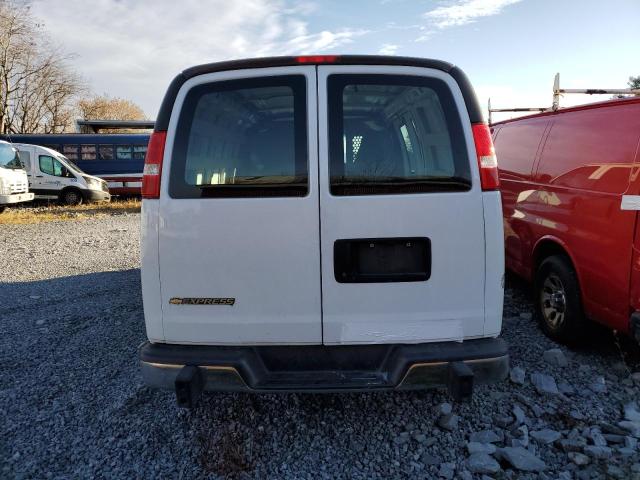 1GCWGAFG2J1903830 - 2018 CHEVROLET EXPRESS G2 WHITE photo 6