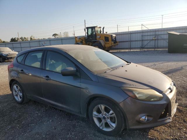 1FAHP3K23CL226590 - 2012 FORD FOCUS SE GRAY photo 4