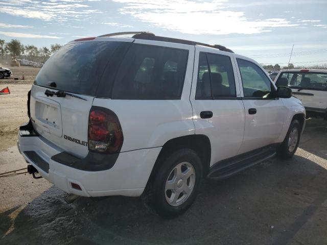 1GNDT13S522313541 - 2002 CHEVROLET TRAILBLAZE WHITE photo 3