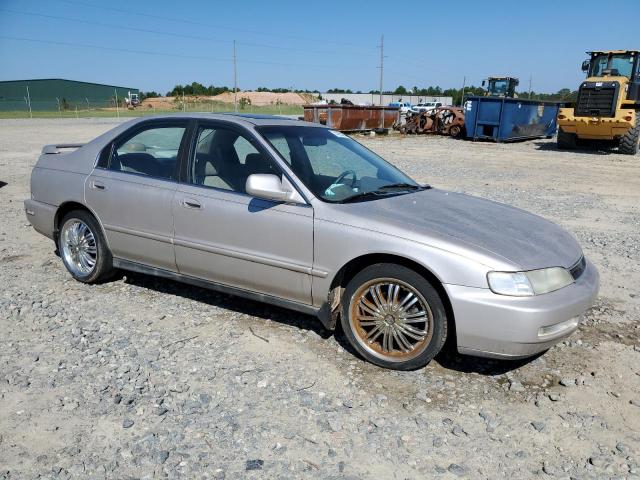 1HGCD5606VA241909 - 1997 HONDA ACCORD SE SILVER photo 4