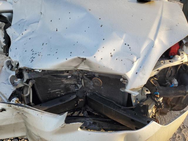 2T1KR32E13C031390 - 2003 TOYOTA COROLLA MA XR SILVER photo 11
