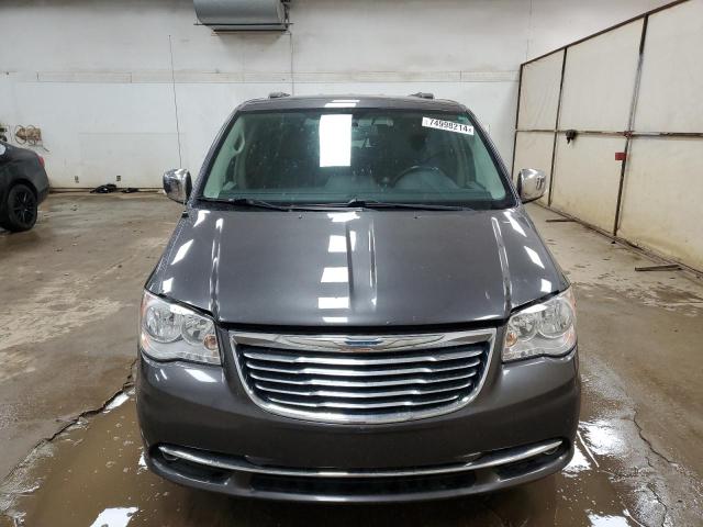 2C4RC1CG5FR674186 - 2015 CHRYSLER TOWN & COU TOURING L GRAY photo 5