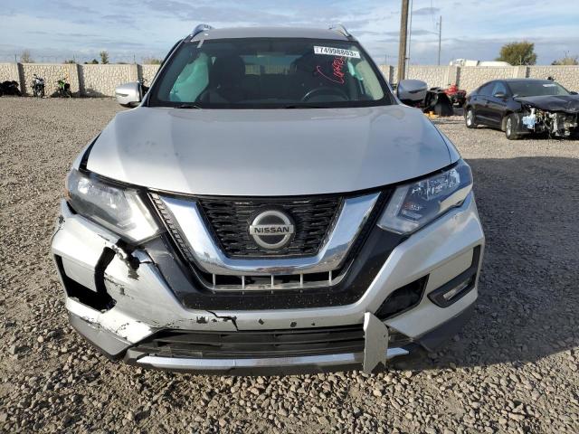 KNMAT2MT6JP584053 - 2018 NISSAN ROGUE S SILVER photo 5