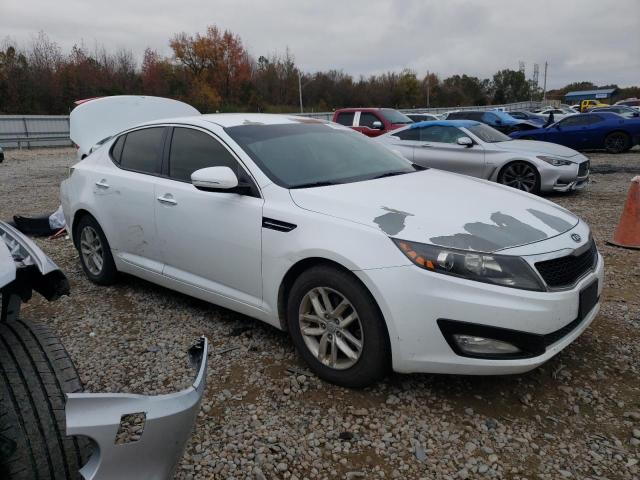 5XXGM4A78CG017895 - 2012 KIA OPTIMA LX WHITE photo 4