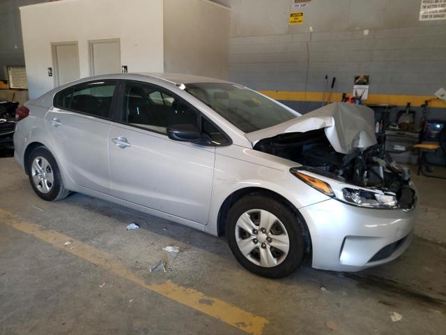 3KPFK4A75JE275427 - 2018 KIA FORTE LX SILVER photo 4