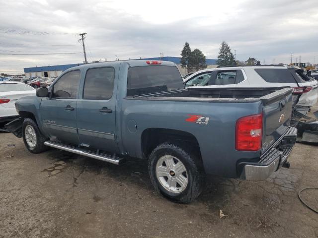 3GCPKSE36BG343787 - 2011 CHEVROLET 1500 SILVE K1500 LT GRAY photo 2