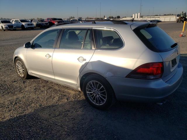 3VWPL7AJ6AM606467 - 2010 VOLKSWAGEN JETTA TDI SILVER photo 2