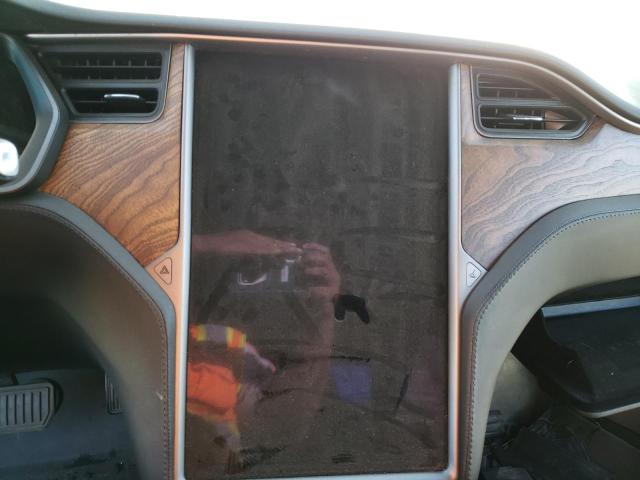 5YJSA1E29LF365319 - 2020 TESLA MODEL S თეთრი ფოტო 9