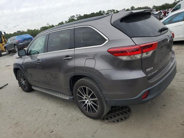 5TDKZRFH2HS515333 - 2017 TOYOTA HIGHLANDER SE GRAY photo 2