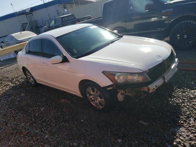 1HGCP2F41AA006675 - 2010 HONDA ACCORD LXP WHITE photo 4