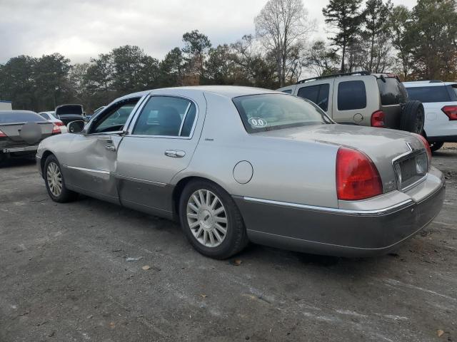 1LNHM83W84Y671330 - 2004 LINCOLN TOWN CAR ULTIMATE SILVER photo 2