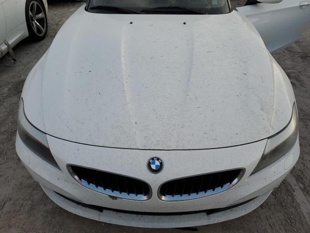 WBALM5C57BE379815 - 2011 BMW Z4 SDRIVE30I WHITE photo 11