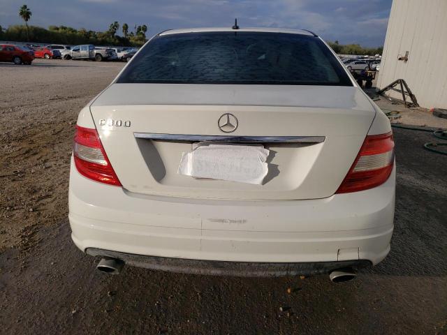 WDDGF5EB4BA477571 - 2011 MERCEDES-BENZ C 300 WHITE photo 6