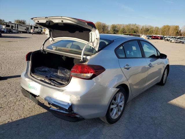 3KPFL4A79HE005866 - 2017 KIA FORTE LX SILVER photo 3