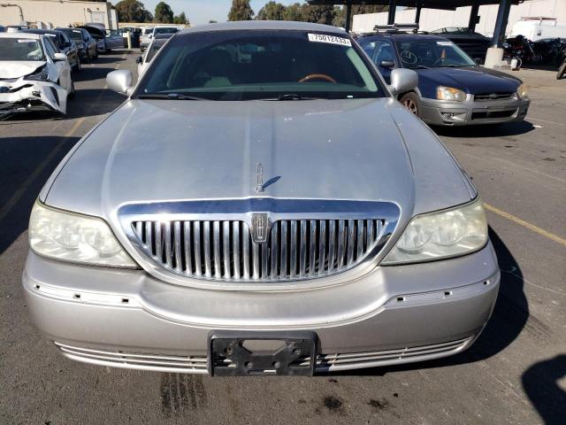 2LNHM82W98X652096 - 2008 LINCOLN TOWN CAR SIGNATURE LIMITED SILVER photo 5