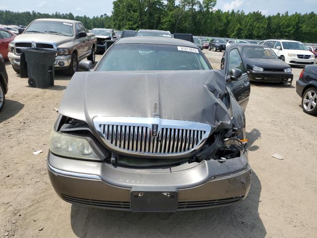 1LNHM81W23Y650832 - 2003 LINCOLN TOWN CAR EXECUTIVE TAN photo 5