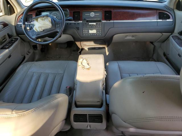 1LNHM81W23Y650832 - 2003 LINCOLN TOWN CAR EXECUTIVE TAN photo 8