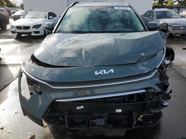 KNDCR3LE1R5126024 - 2024 KIA NIRO EX GREEN photo 5