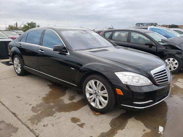 WDDNG9FB9AA304766 - 2010 MERCEDES-BENZ S 400 BLACK photo 4