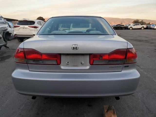 1HGCG16482A062141 - 2002 HONDA ACCORD LX SILVER photo 6