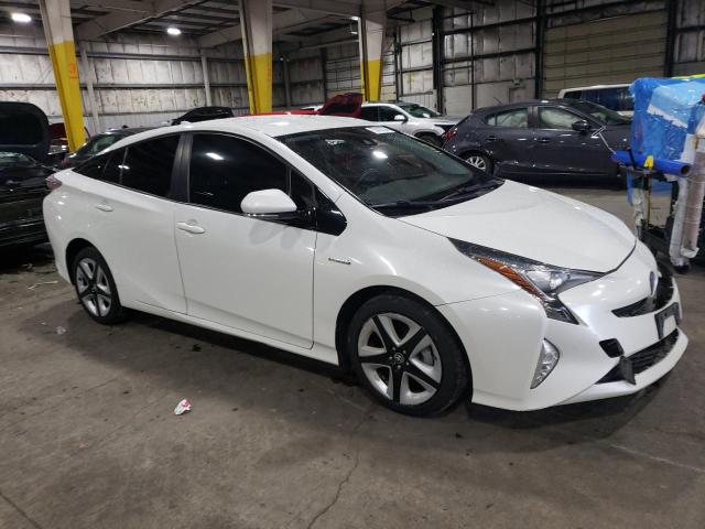 JTDKARFU1G3025499 - 2016 TOYOTA PRIUS WHITE photo 4