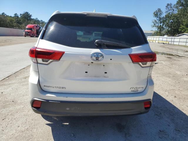 5TDJZRFH3HS433834 - 2017 TOYOTA HIGHLANDER SE WHITE photo 6