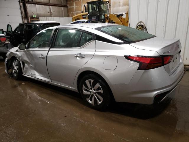 1N4BL4BV1KC211618 - 2019 NISSAN ALTIMA S SILVER photo 2