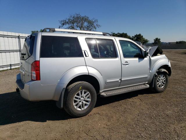 5N1AR18U85C738752 - 2005 NISSAN PATHFINDER LE SILVER photo 3
