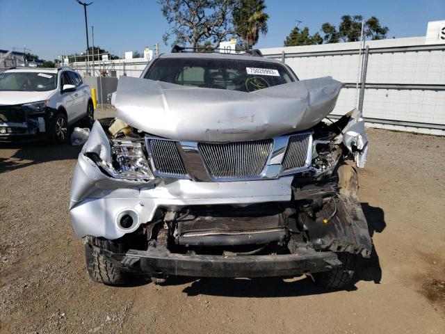 5N1AR18U85C738752 - 2005 NISSAN PATHFINDER LE SILVER photo 5