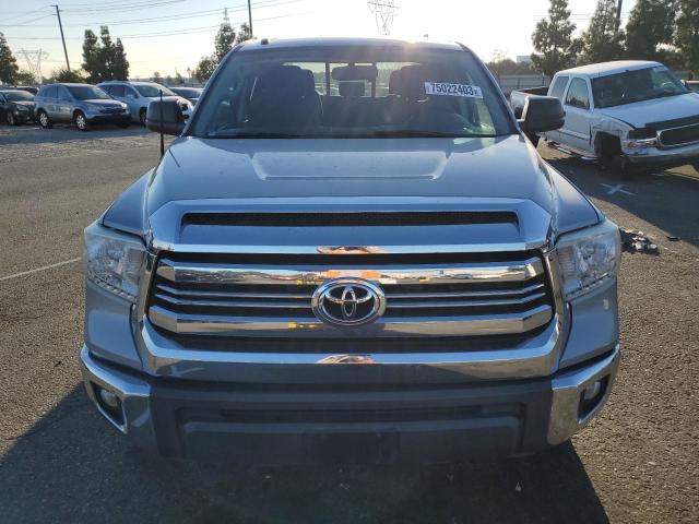 5TFRY5F10GX210158 - 2016 TOYOTA TUNDRA DOUBLE CAB SR/SR5 SILVER photo 5
